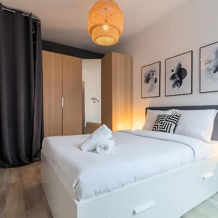 La Madeleine - Superb Bright T2 Apartamento